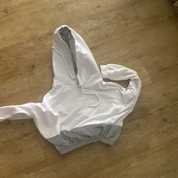 2 dresses 1 jacket and 1 jumpsuit - Picture 5 of 6